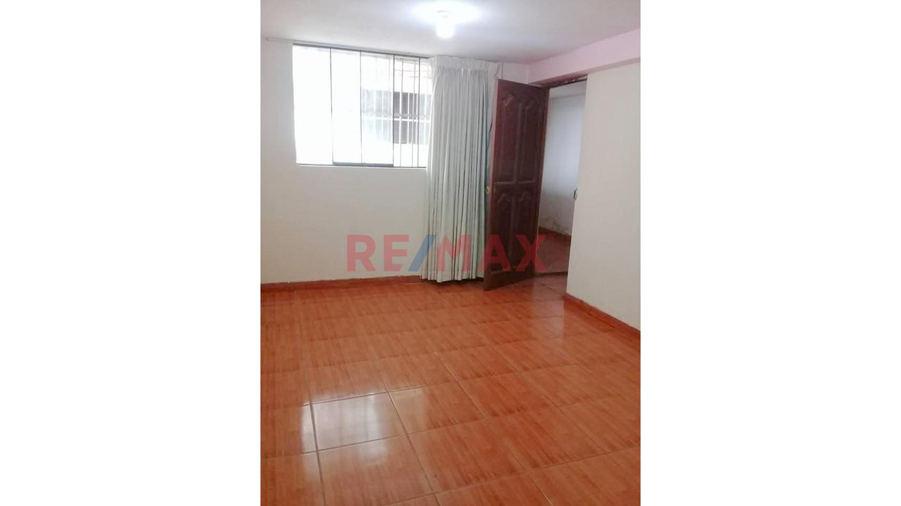 Venta Espectacular Casa De 5 Pisos Con 7 Dptos En San Juan De Miraflores – Ideal Para Vivienda O Inversión - 3