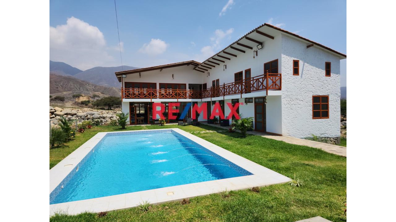 Casa De Campo Con Piscina Y Título De Propiedad - 1