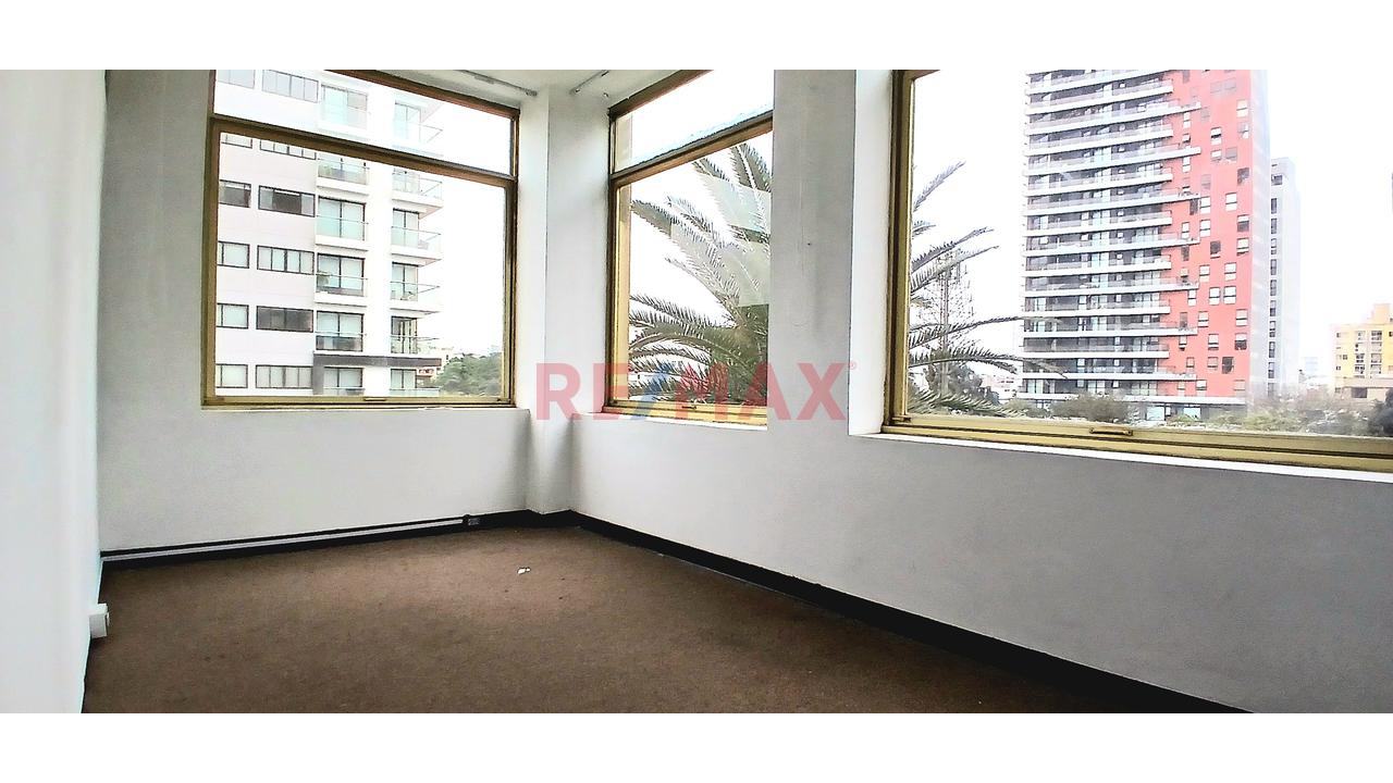Venta De Oficina - Edificio El Dorado - Lince - 1