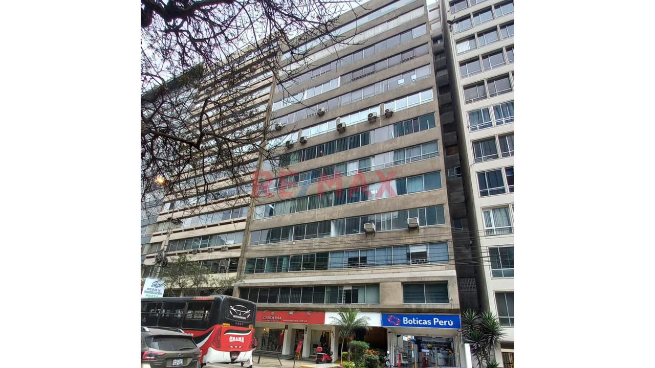 Venta De Oficina En Miraflores - 1
