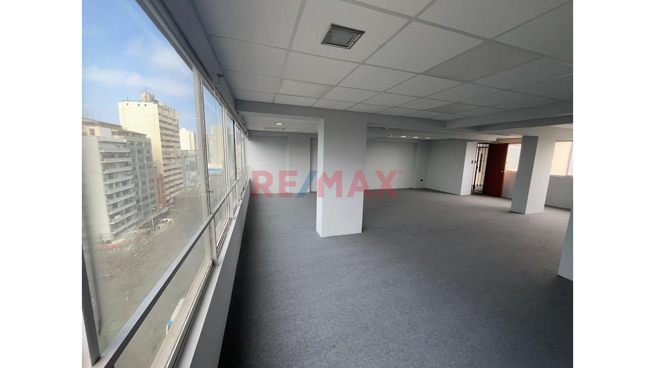 Venta De Oficina En Miraflores - 4