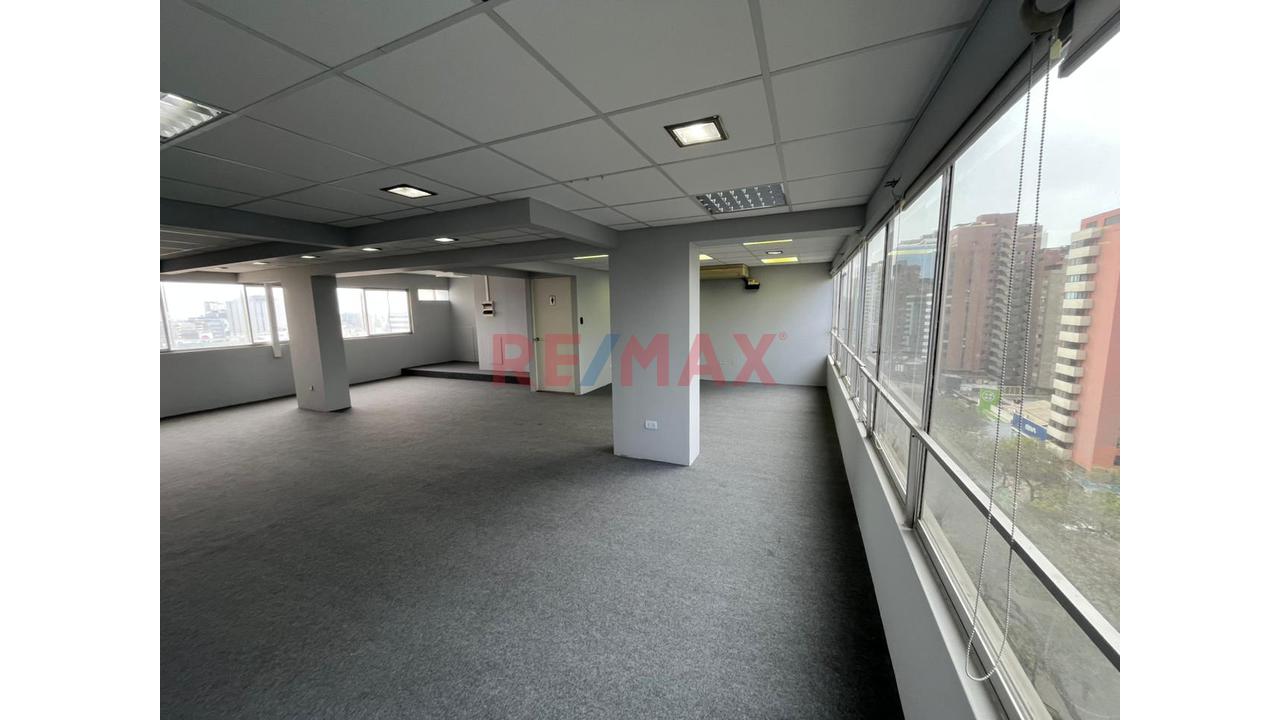 Venta De Oficina En Miraflores - 12