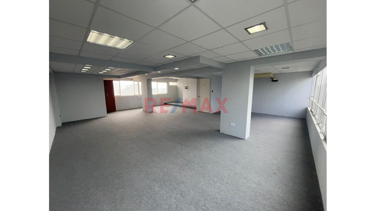 Venta De Oficina En Miraflores - 3