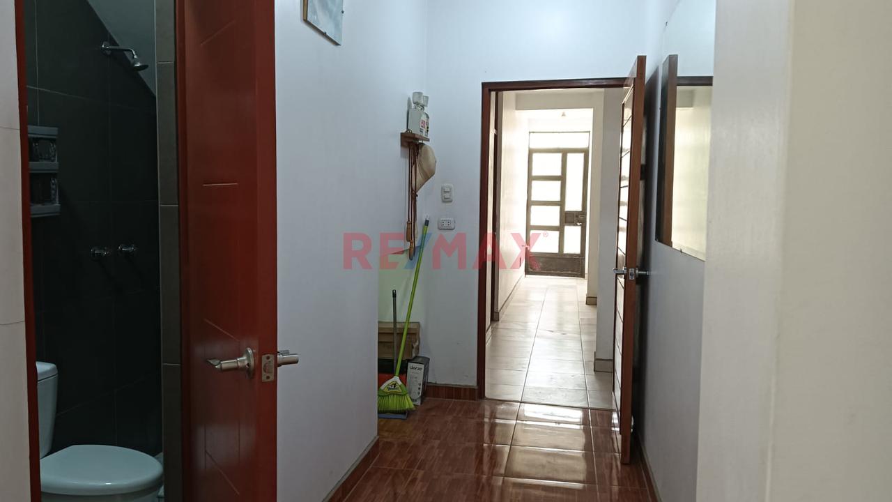 Venta De Casa Como Terreno - 6