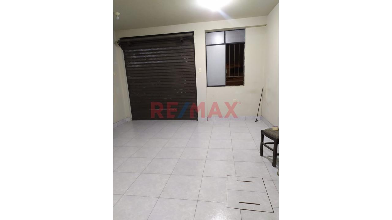 Venta De Casa Como Terreno - 16