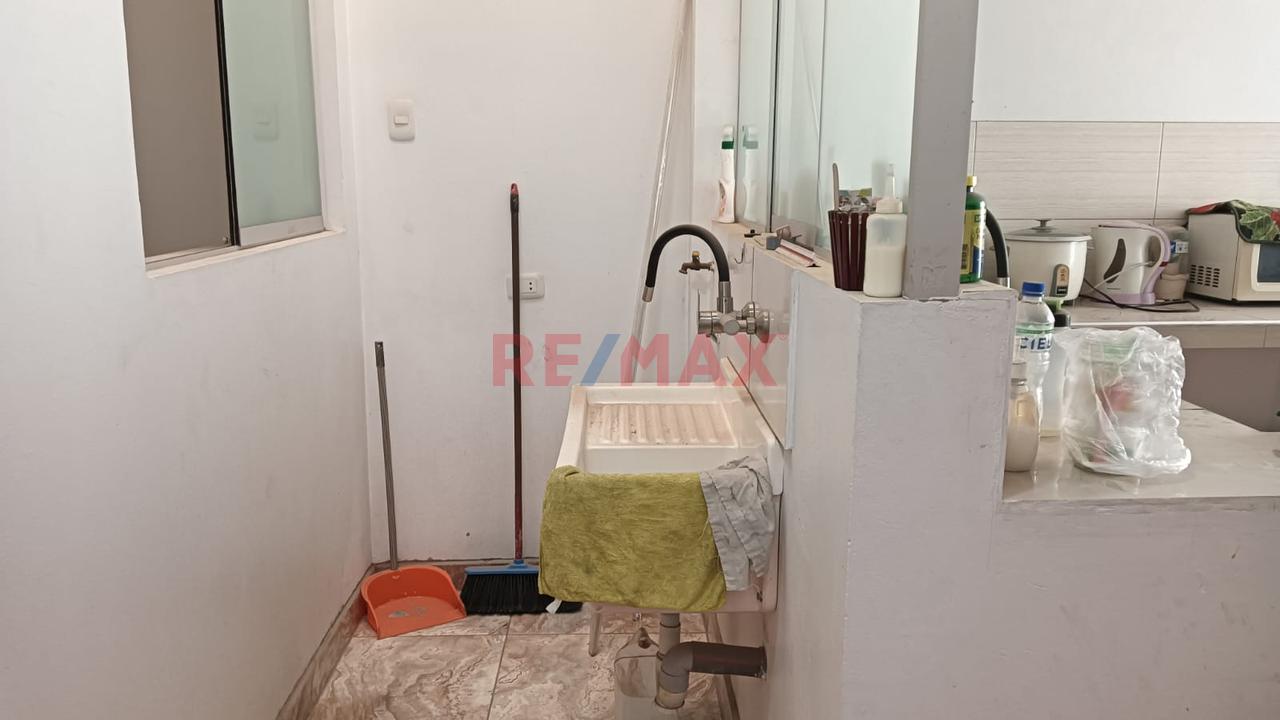 Venta De Casa Como Terreno - 14