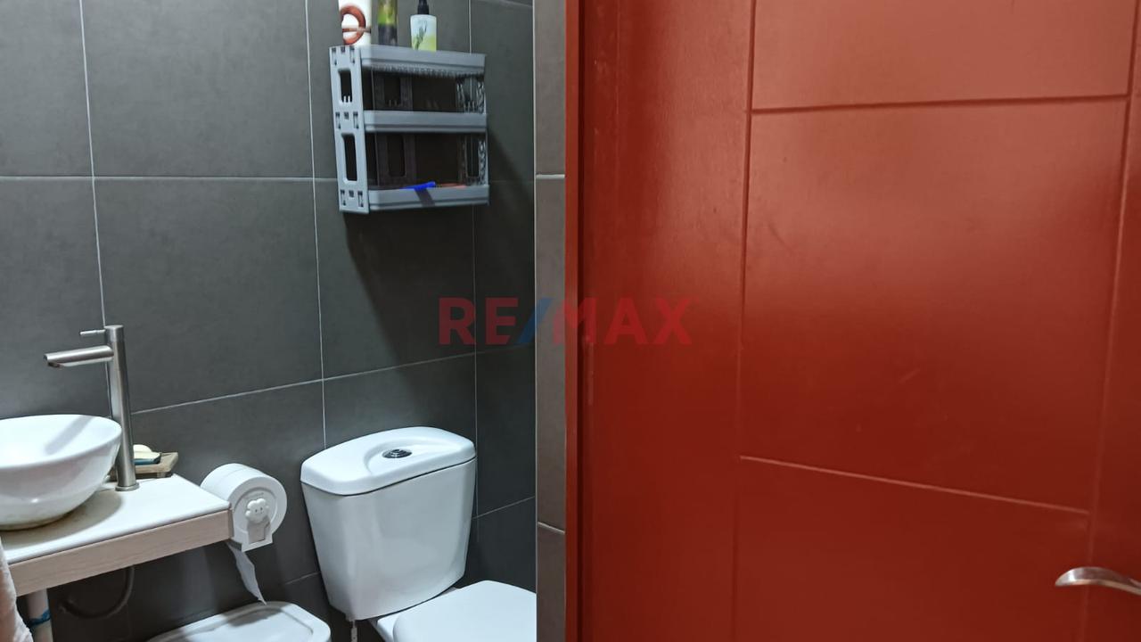 Venta De Casa Como Terreno - 4