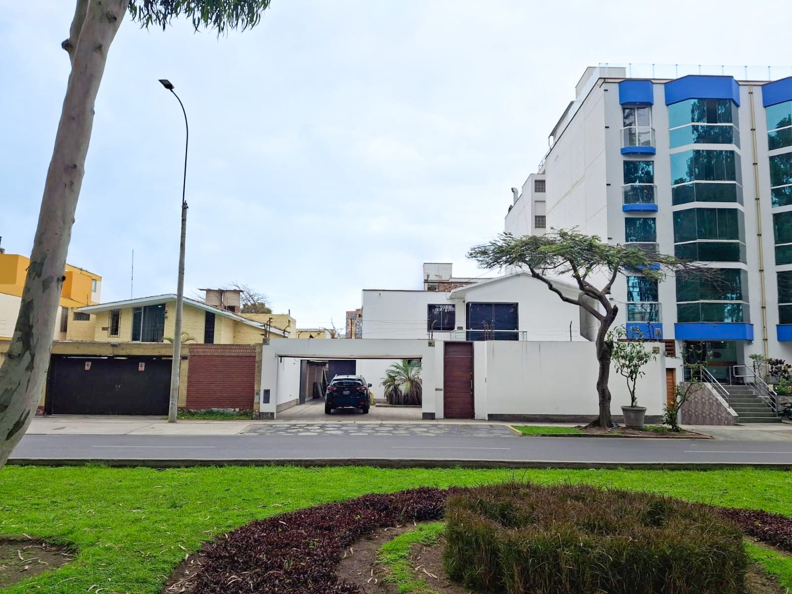 Se Vende Terreno Para Proyecto Inmobiliario Hasta 7 Pisos Rdm En Urb. Corpac - San Isidro - 1