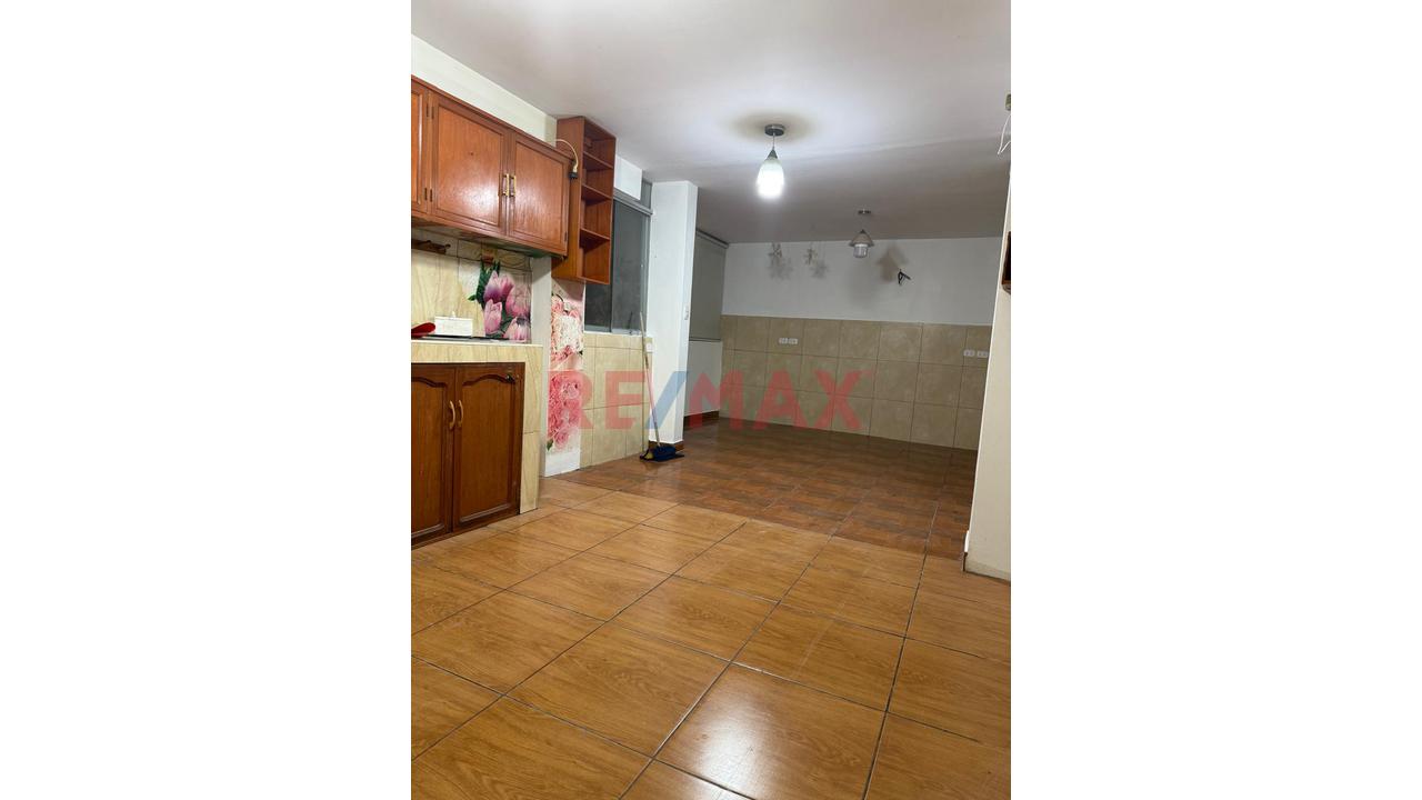 Vendo Amplia Casa En Esquina En Urb. Lara – Socabaya - 5