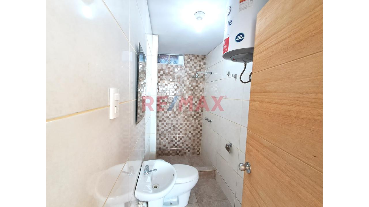 Venta De Casa 4 Pisos Y Azotea La Tropicana La Perla Callao — foto 6