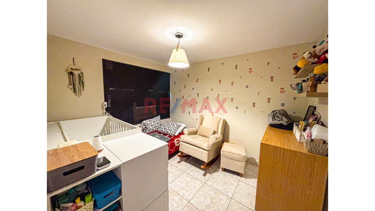 Venta De Casa De 2 Pisos Y Azotea De 300M2 En Chorrillos Con 2 Cocheras — foto 6