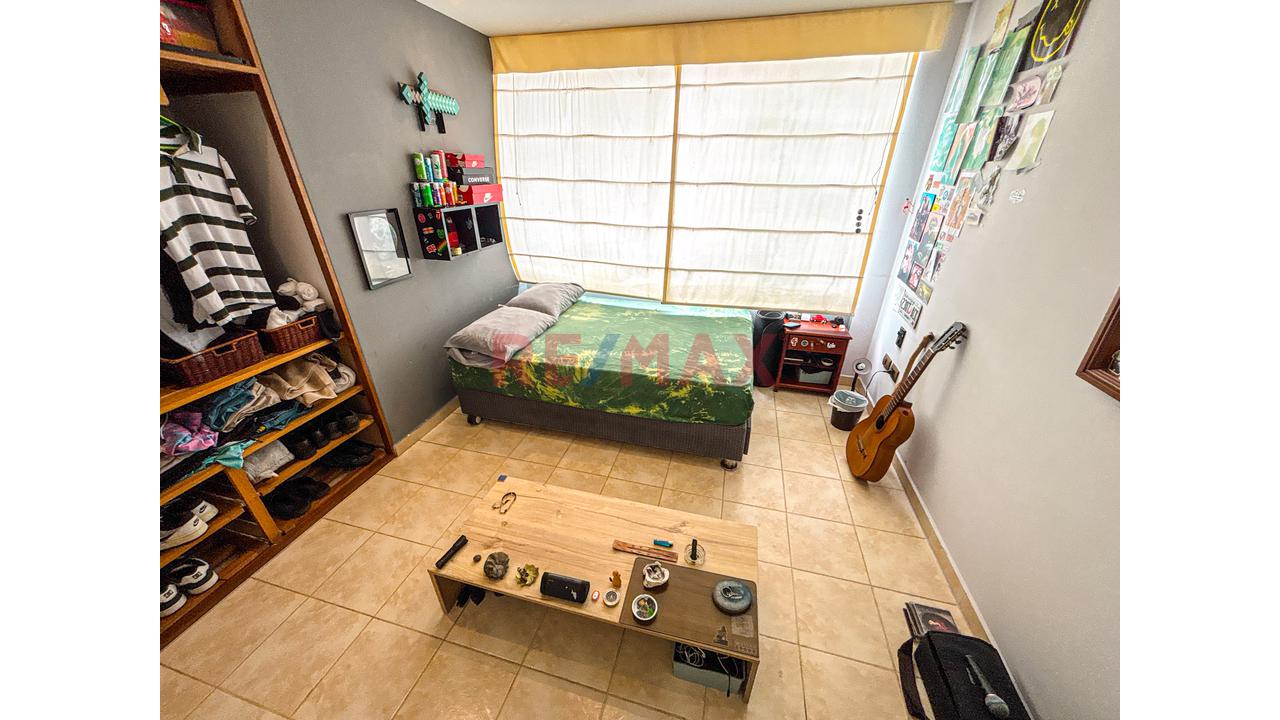 Venta De Casa De 2 Pisos Y Azotea De 300M2 En Chorrillos Con 2 Cocheras — foto 13