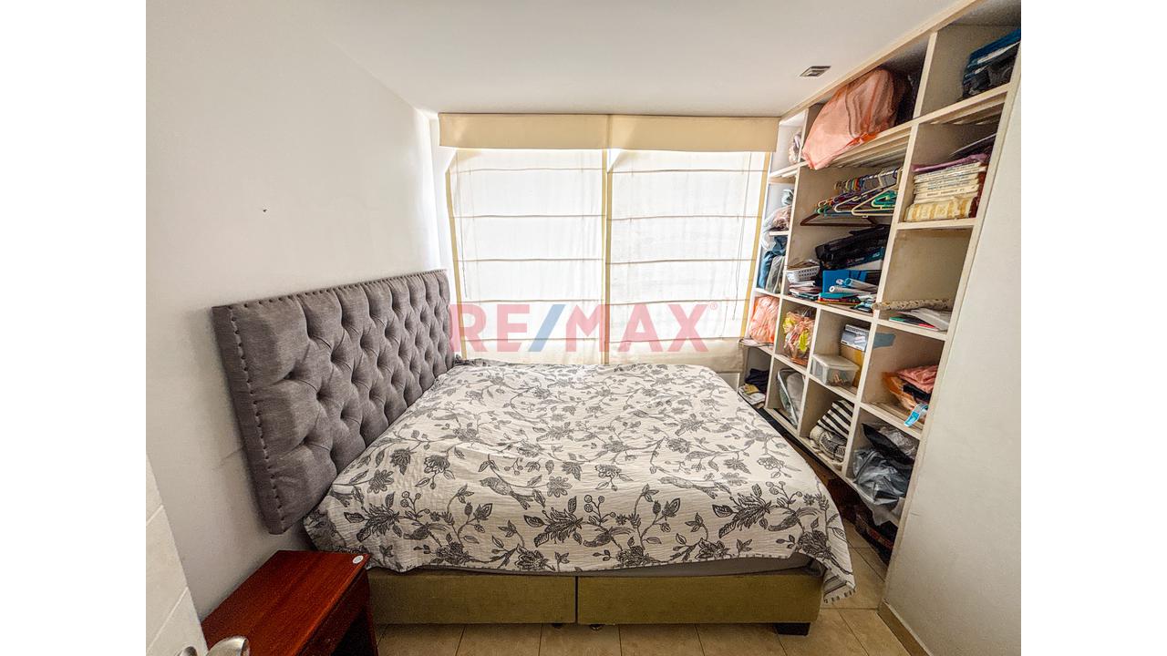 Venta De Casa De 2 Pisos Y Azotea De 300M2 En Chorrillos Con 2 Cocheras — foto 12