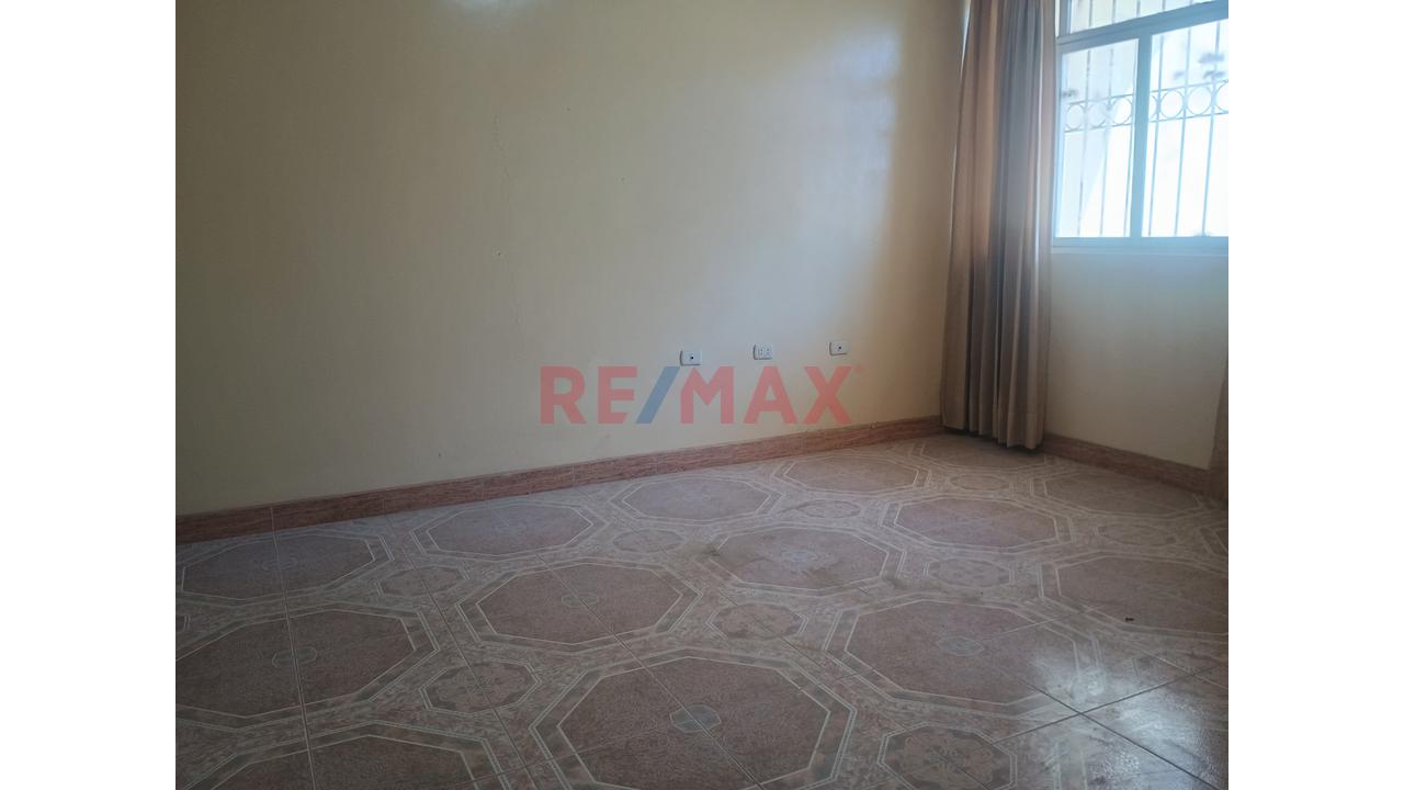 Venta De Casa En San Sebastian Tres Pisos-372 M2 - 5