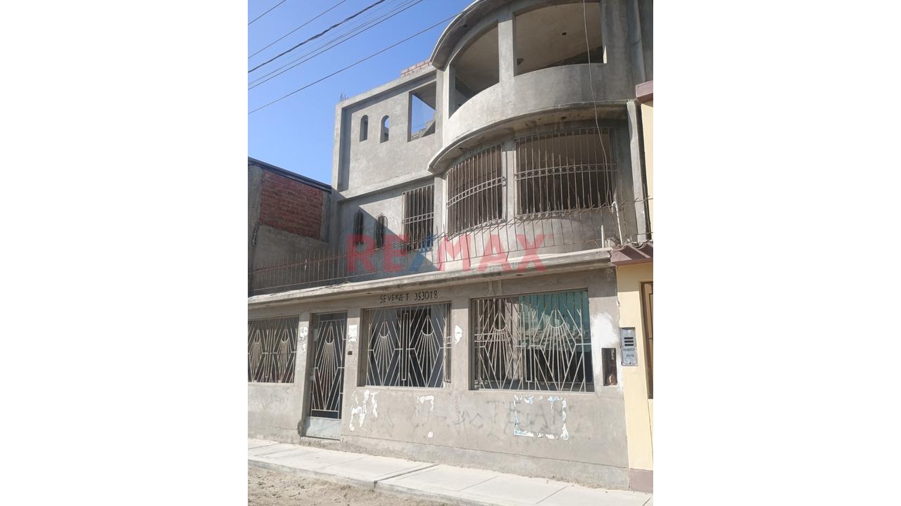 Venta De Casa En San Sebastian Tres Pisos-443 M2 - 1