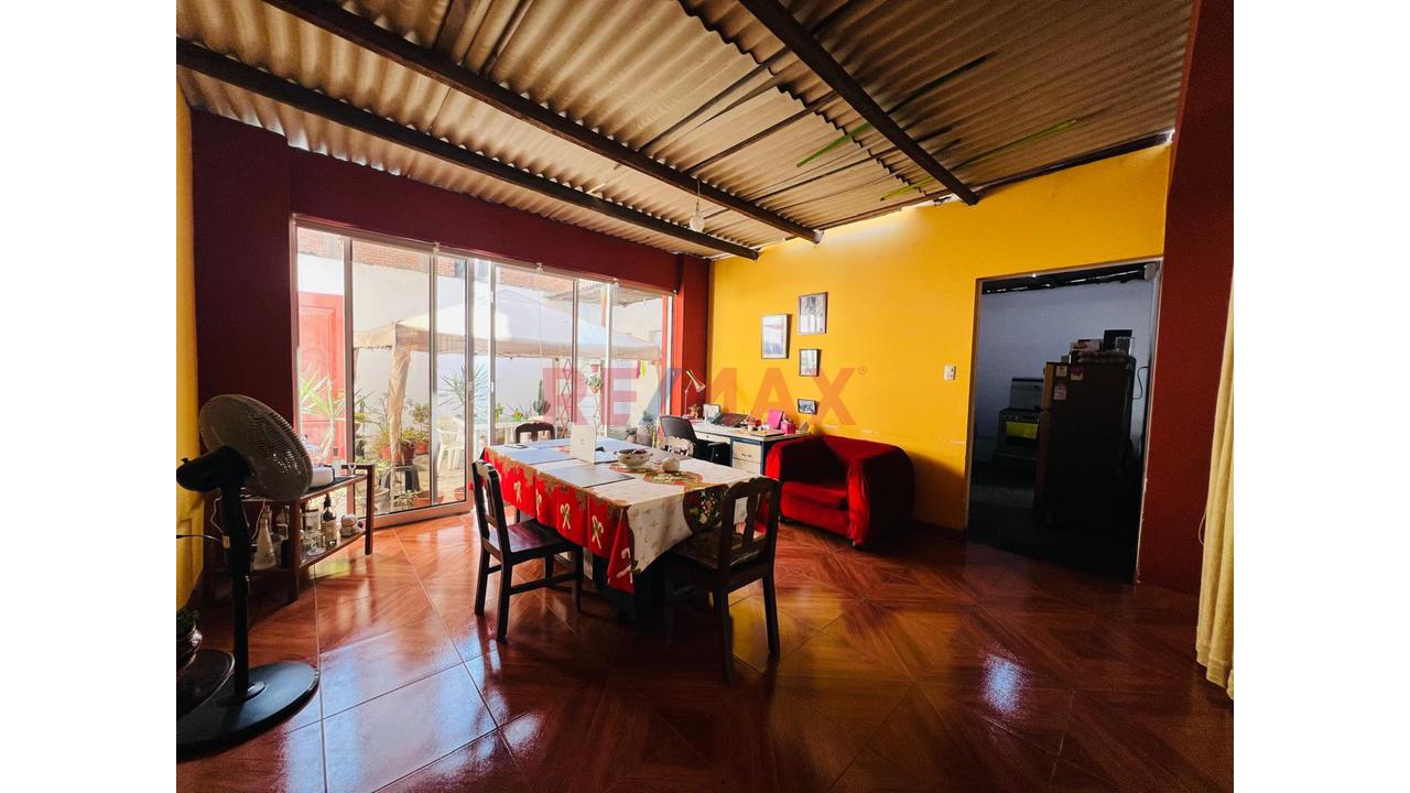 Vendo Amplia Casa A Una Cuadra De La Av Peru - San Martin De Porres — foto 9