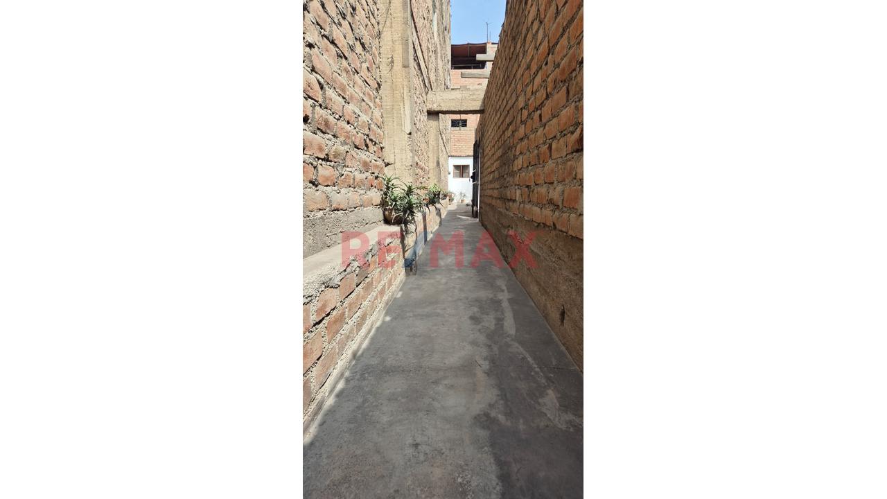 Vendo Amplia Casa A Una Cuadra De La Av Peru - San Martin De Porres — foto 5