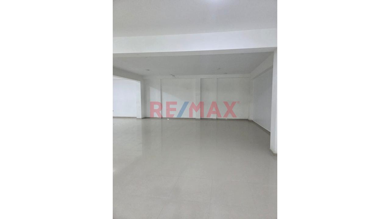 Alquiler De Local Comercial 1311M2  En El Distrito Distrito De San Martin De Porres — foto 8