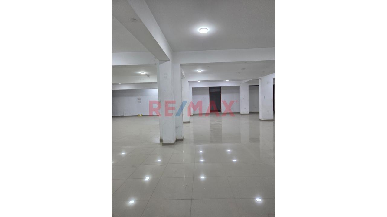 Alquiler De Local Comercial 1311M2  En El Distrito Distrito De San Martin De Porres — foto 4