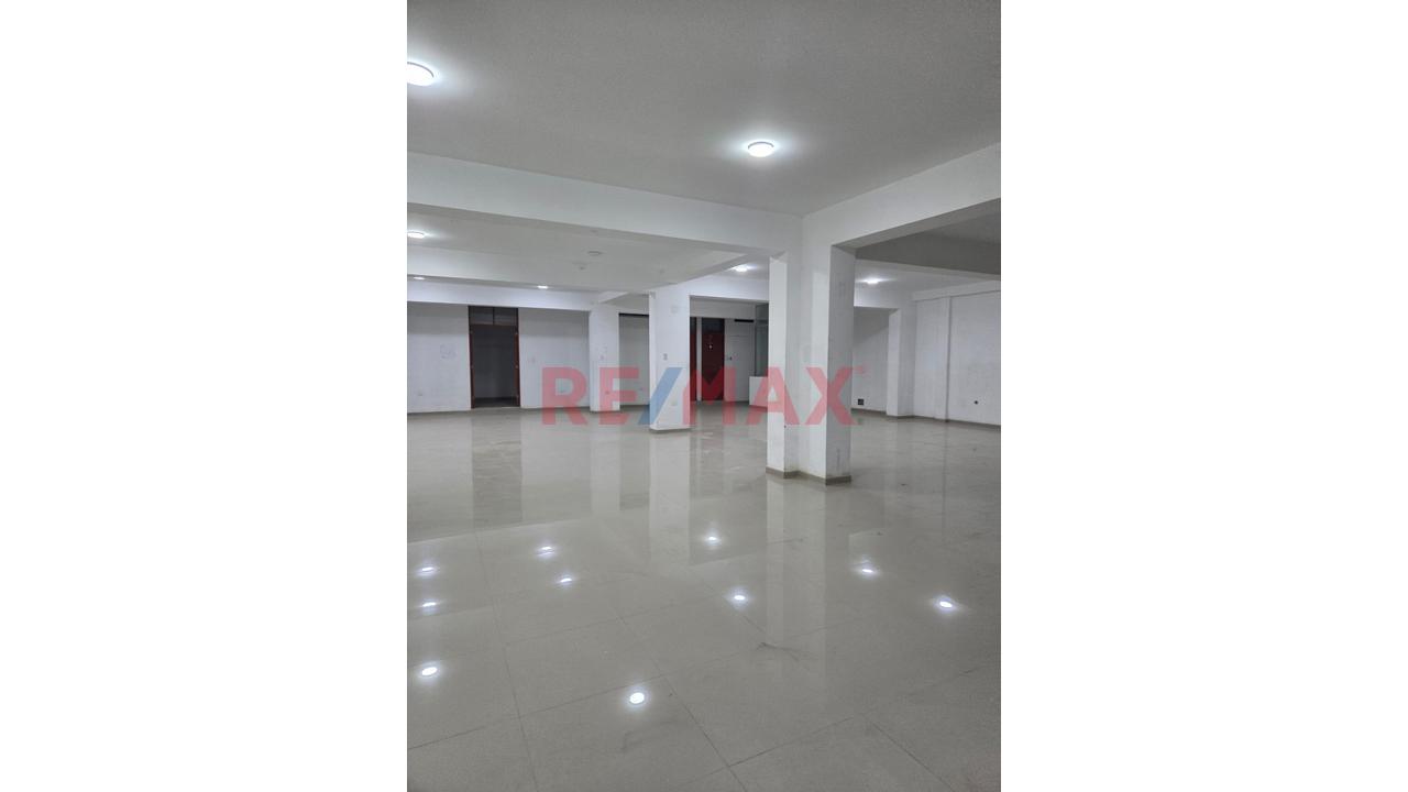 Alquiler De Local Comercial 1311M2  En El Distrito Distrito De San Martin De Porres — foto 5