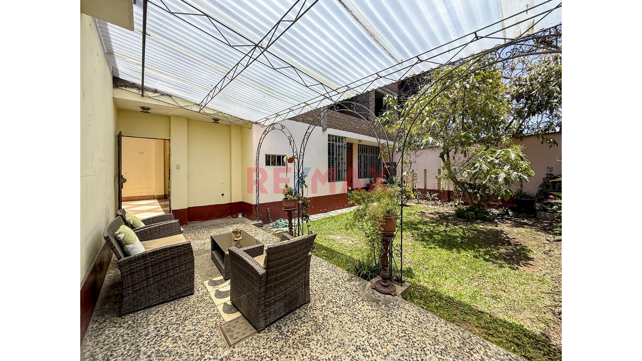 🏡✨ ¡Vive Con Tranquilidad Y Confort En El Corazón De Surco! — foto 6