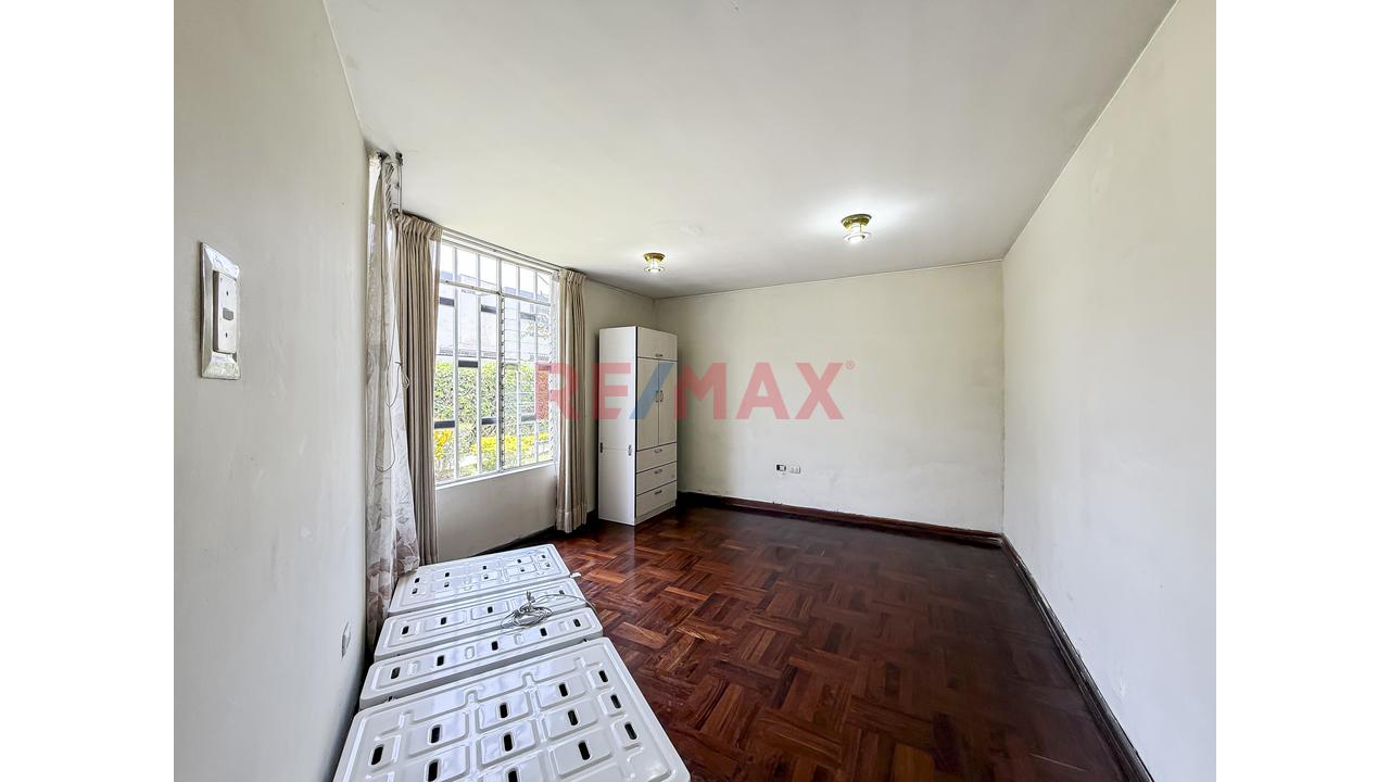 🏡✨ ¡Vive Con Tranquilidad Y Confort En El Corazón De Surco! — foto 14