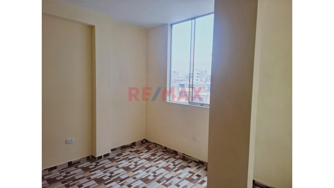 A Pocas Cuadras De La Estación Del Tren San Martín! Hermoso Departamento En Urb. Los Jazmines – Sjl — foto 4