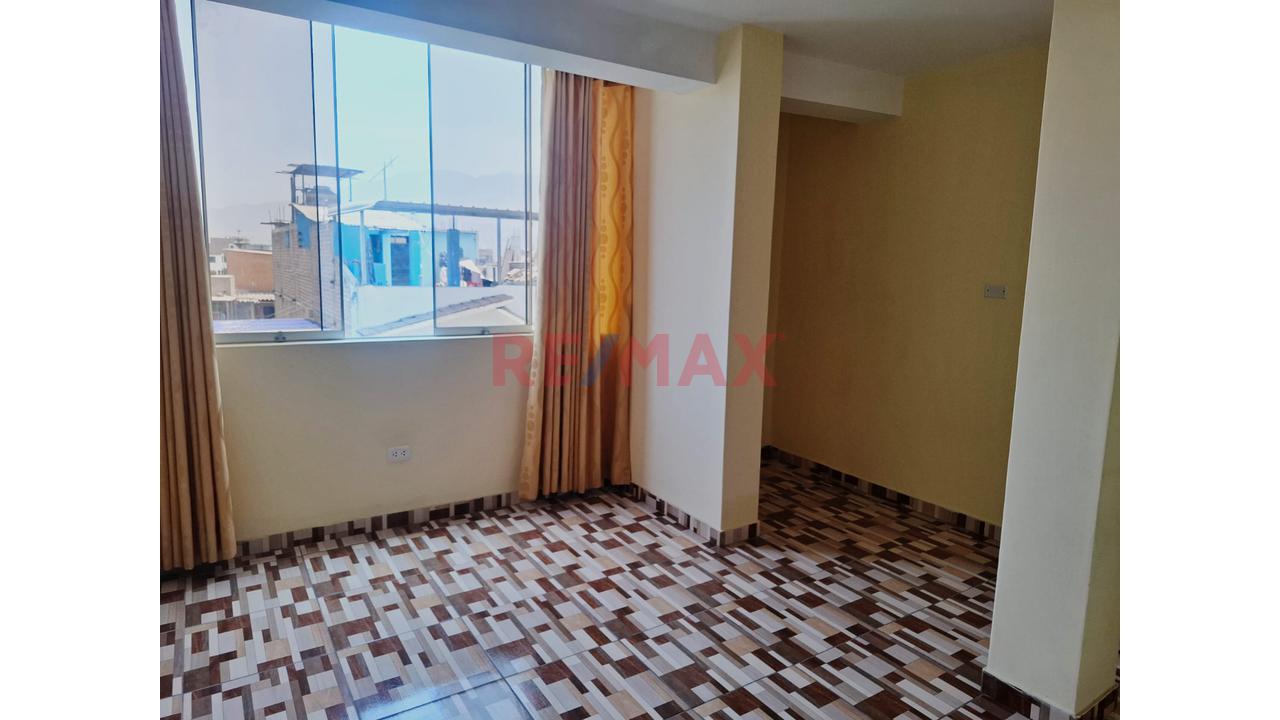 A Pocas Cuadras De La Estación Del Tren San Martín! Hermoso Departamento En Urb. Los Jazmines – Sjl — foto 10