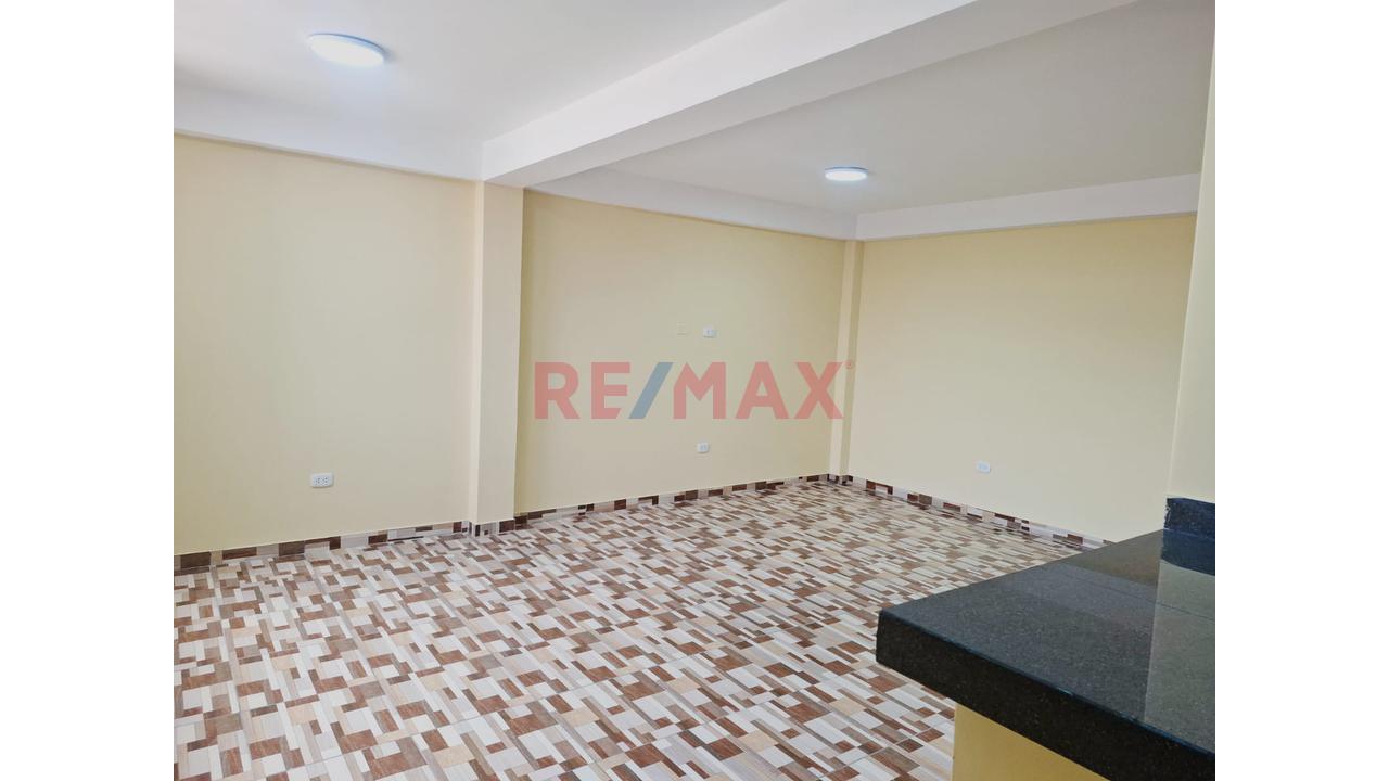 A Pocas Cuadras De La Estación Del Tren San Martín! Hermoso Departamento En Urb. Los Jazmines – Sjl — foto 8