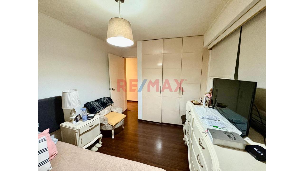 Precio De Ocasión - Venta De Dpto. En Zona Exclusiva De Chacarilla - Surco - 10
