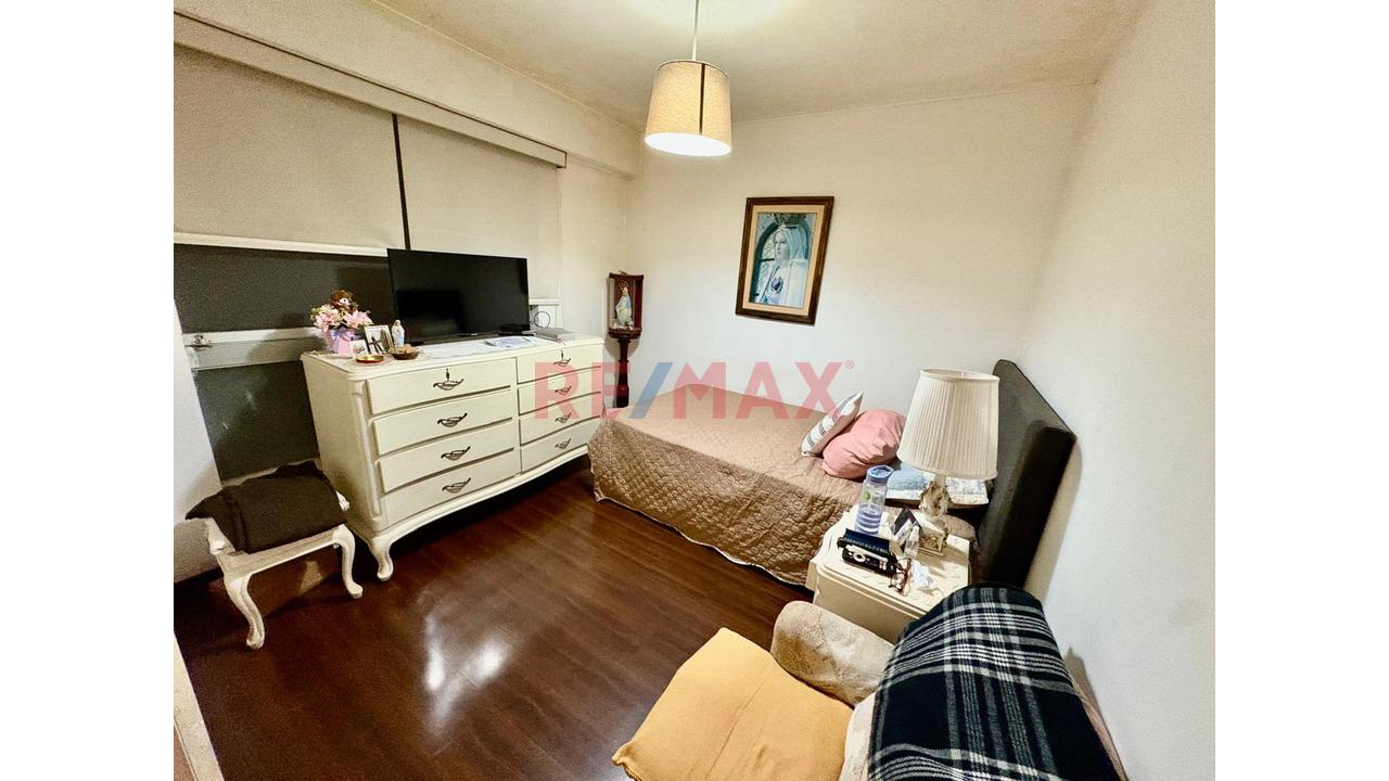 Precio De Ocasión - Venta De Dpto. En Zona Exclusiva De Chacarilla - Surco - 9