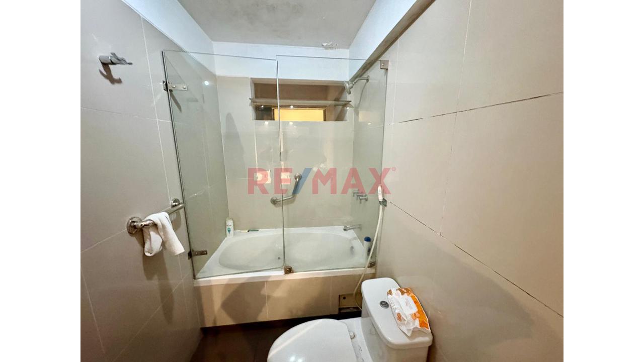 Precio De Ocasión - Venta De Dpto. En Zona Exclusiva De Chacarilla - Surco - 14