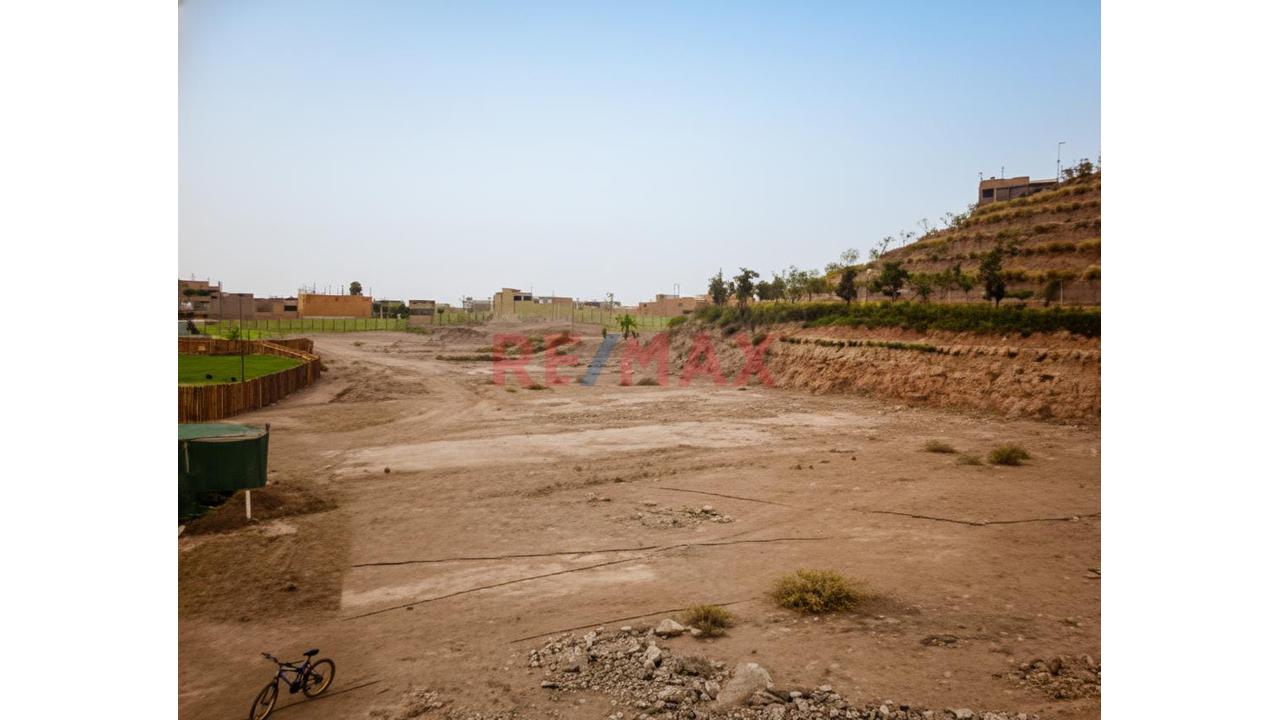 Gran Terreno Con Zonificación Rdm Cerca A Zona Comercial Y Educativa En Lima Este — foto 3