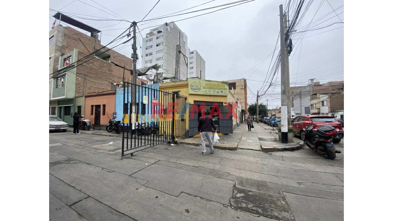 Local comercial de 251 m² en Breña