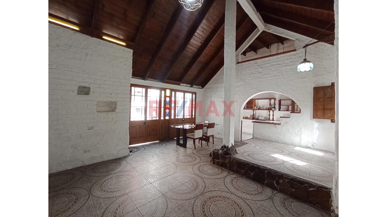 Vendo Casa En Urb. Alamos Iv - Surco - Muy Buena Ubicación — foto 9