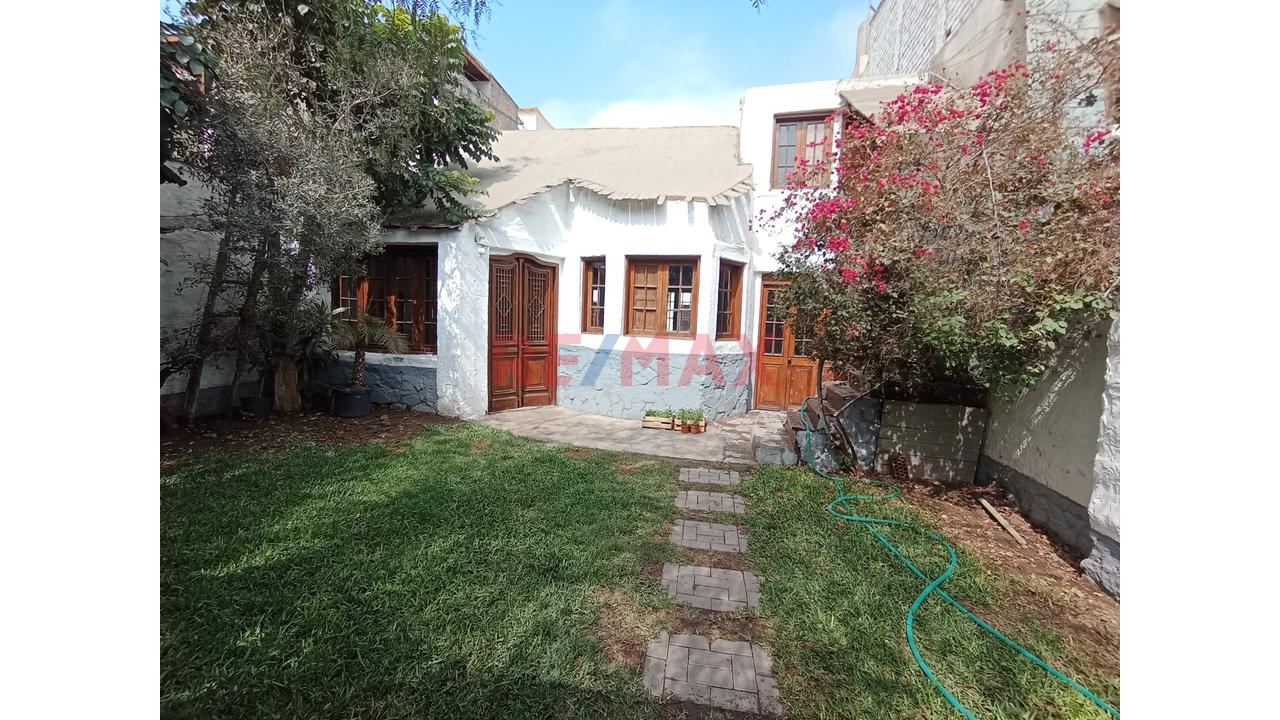 Vendo Casa En Urb. Alamos Iv - Surco - Muy Buena Ubicación — foto 2