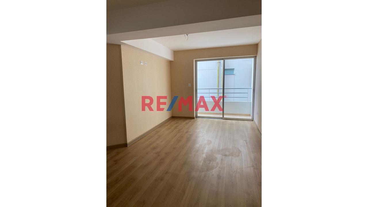 Vendo Dpto Duplex Estreno Area 94.1 M2. . Av Universitaria San Miguel  3 Dormitorios No Paga Alcabala, Entrega Inmediata. - 1