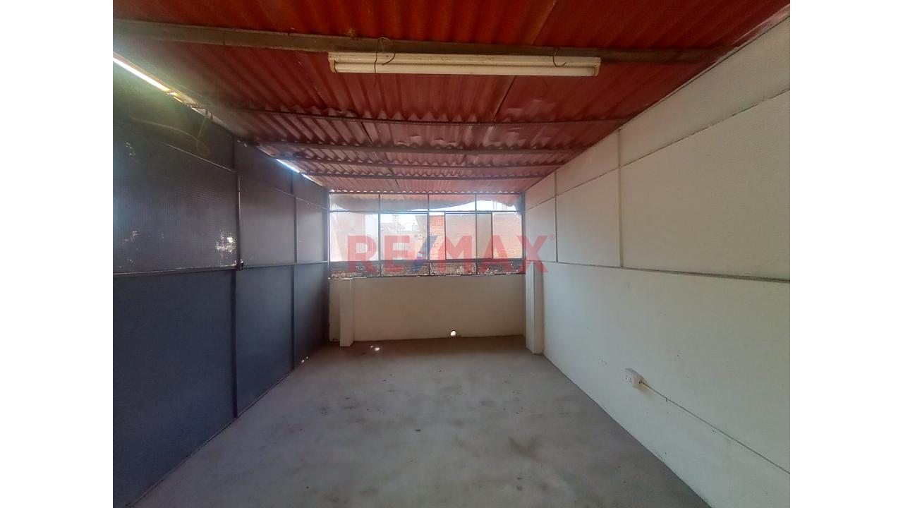 🏠 ¡Venta Del 95% En Acciones Y Derechos De Casa De 4 Pisos En La Victoria - 15