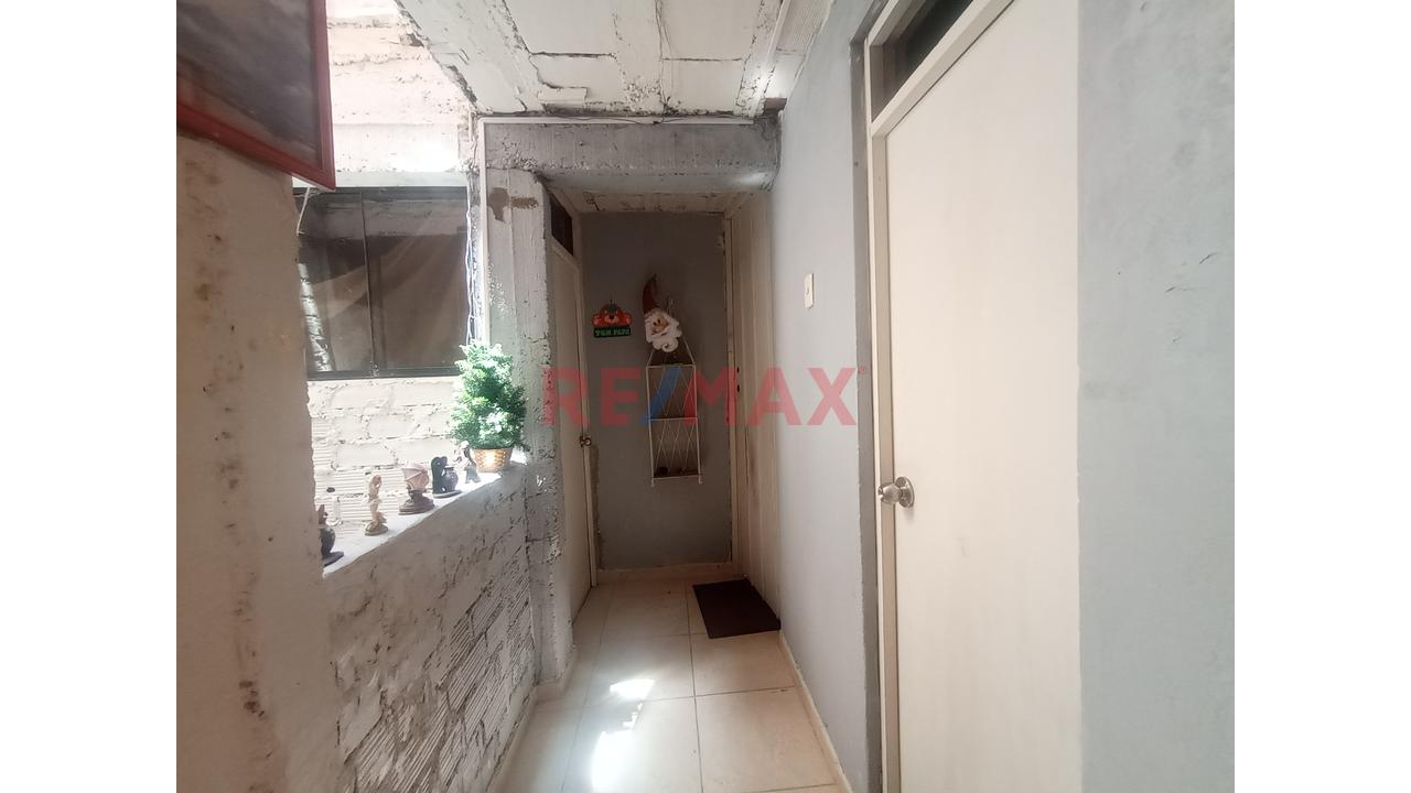 🏠 ¡Venta Del 95% En Acciones Y Derechos De Casa De 4 Pisos En La Victoria - 8