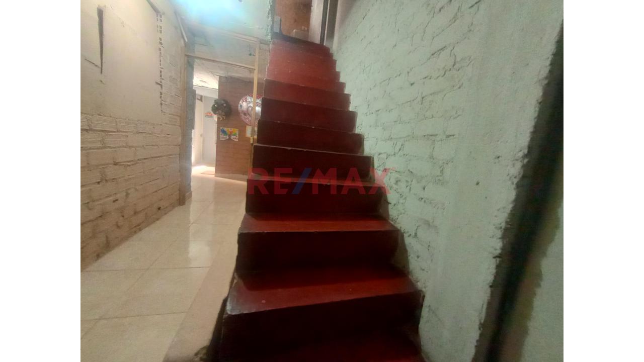 🏠 ¡Venta Del 95% En Acciones Y Derechos De Casa De 4 Pisos En La Victoria - 9