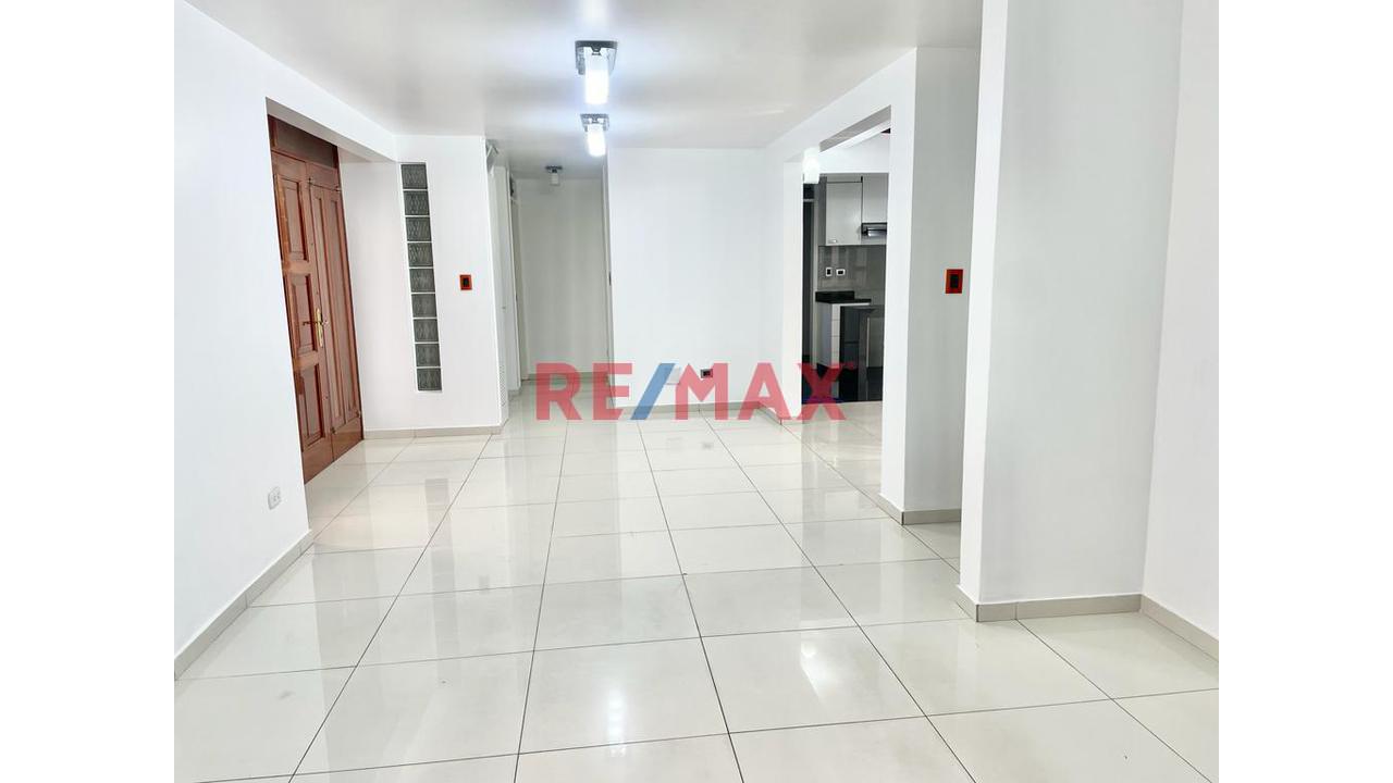 Vendo Departamento En Surco- 1Er Piso