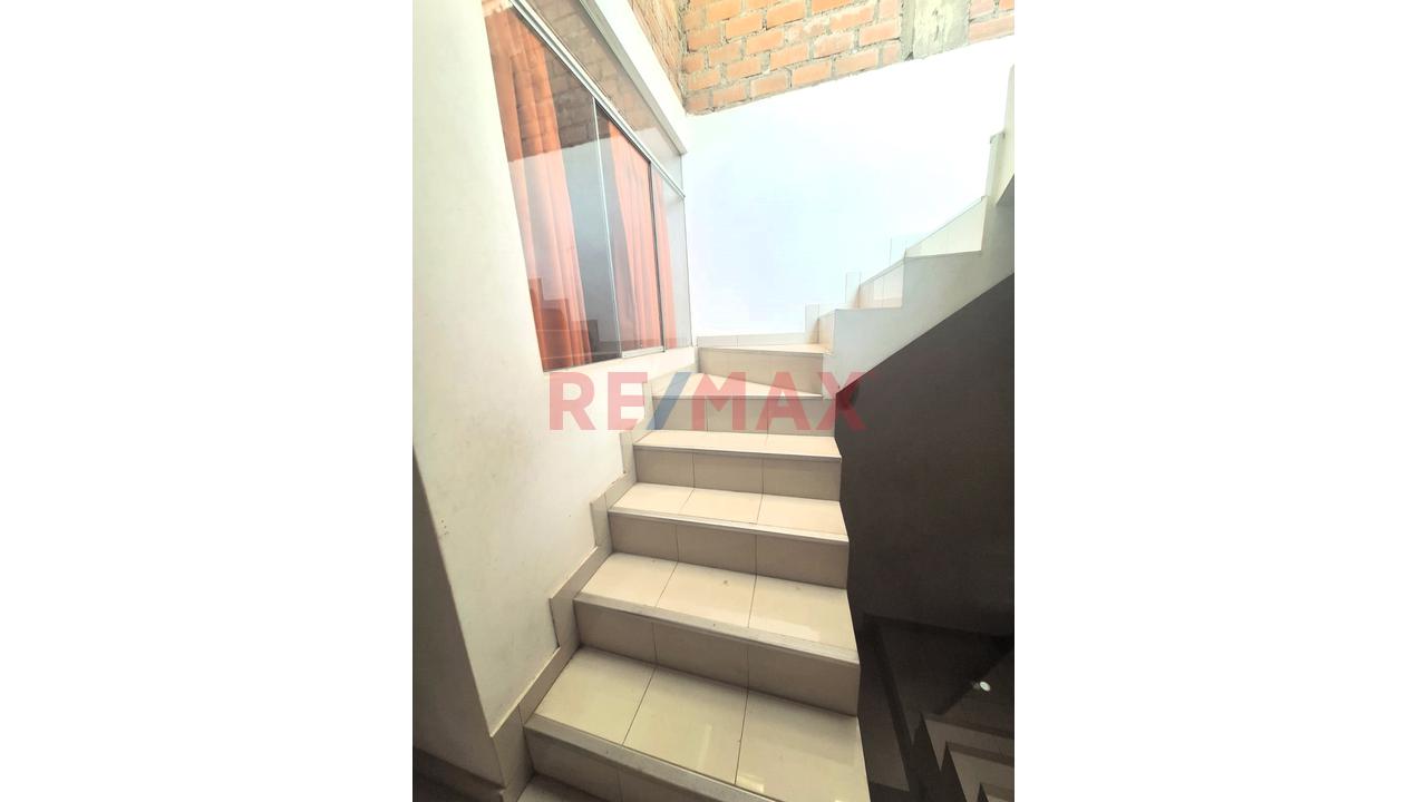 Remate De Hermosa Y Moderna Casa En Caraponguillo, Lurigancho - Chosica - 10