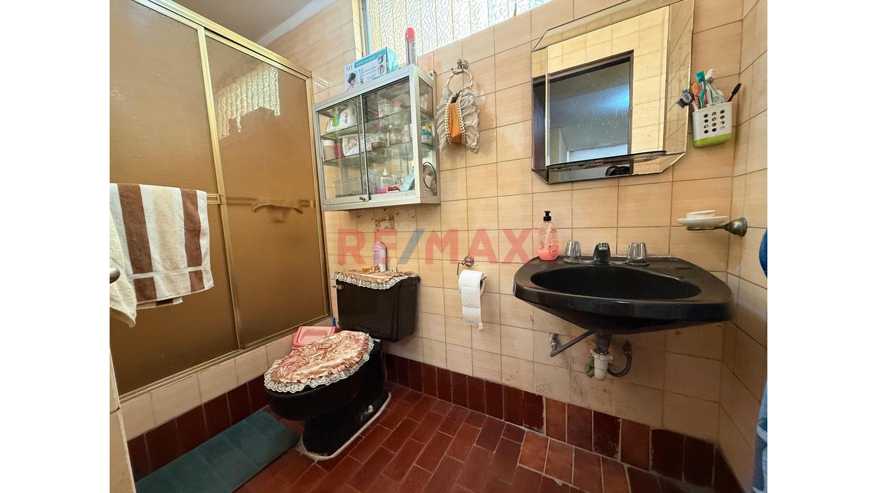 Venta De Casa En Santiago De Surco De 270 De 2 Pisos Mas Azotea - 18