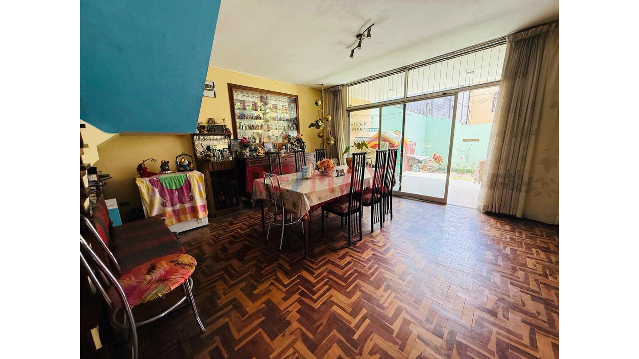 Venta De Casa En Santiago De Surco De 270 De 2 Pisos Mas Azotea - 7
