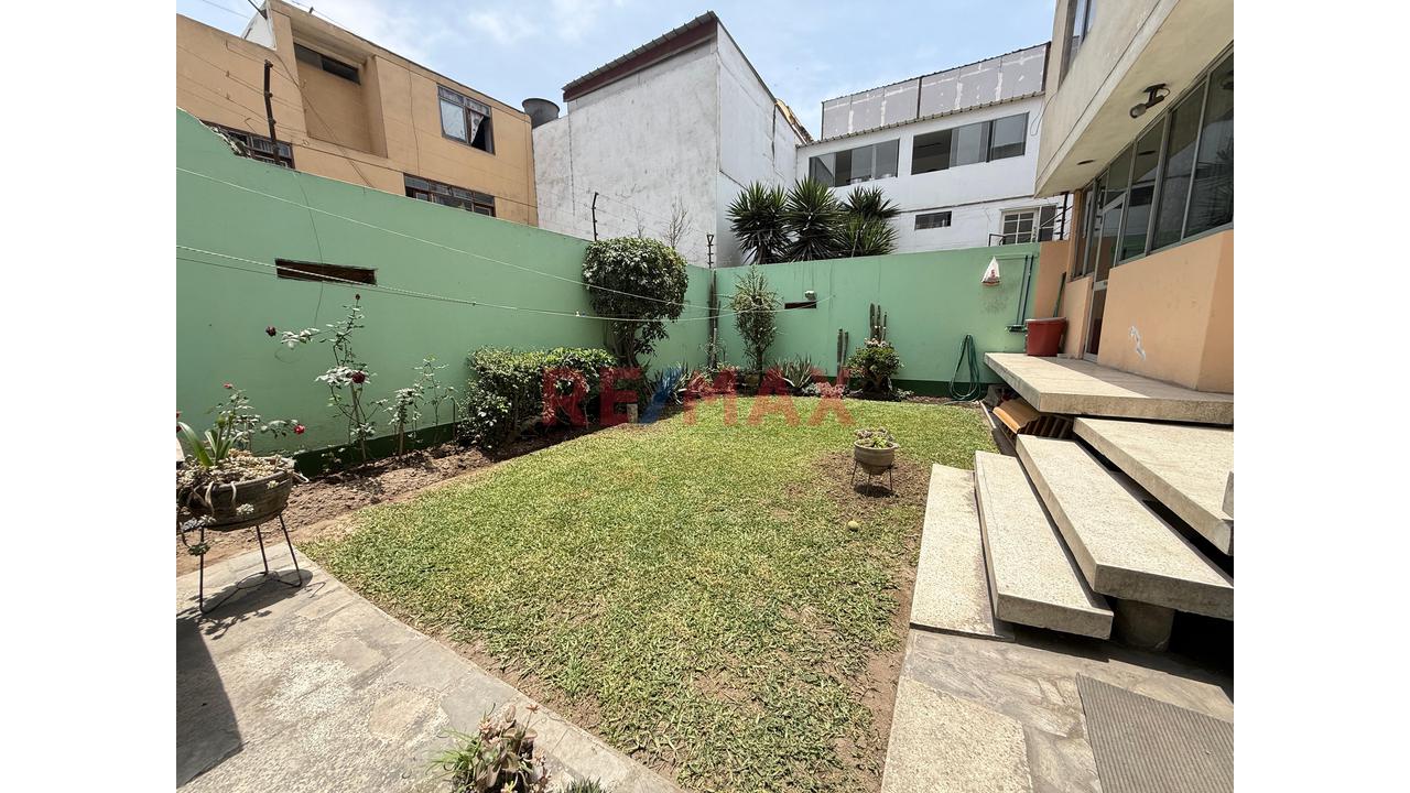 Venta De Casa En Santiago De Surco De 270 De 2 Pisos Mas Azotea - 17