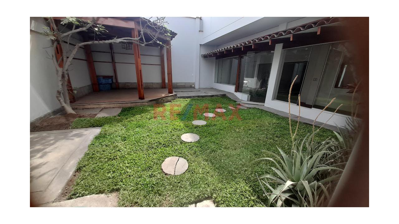 Casa De 3 Pisos Con Uso Comercial – Ideal Vivienda + Consultorios/Oficinas – Javier Prado Este, Cdra. 62 – Frente A Ibm — foto 9