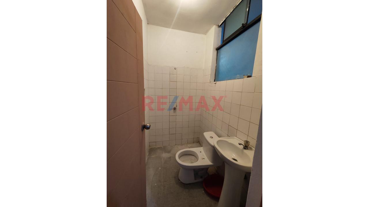 Venta De Inmueble 2Do Y 3Er Piso Más Azotea En Ate - Urbanización Los Sauces Vivienda Taller - 2