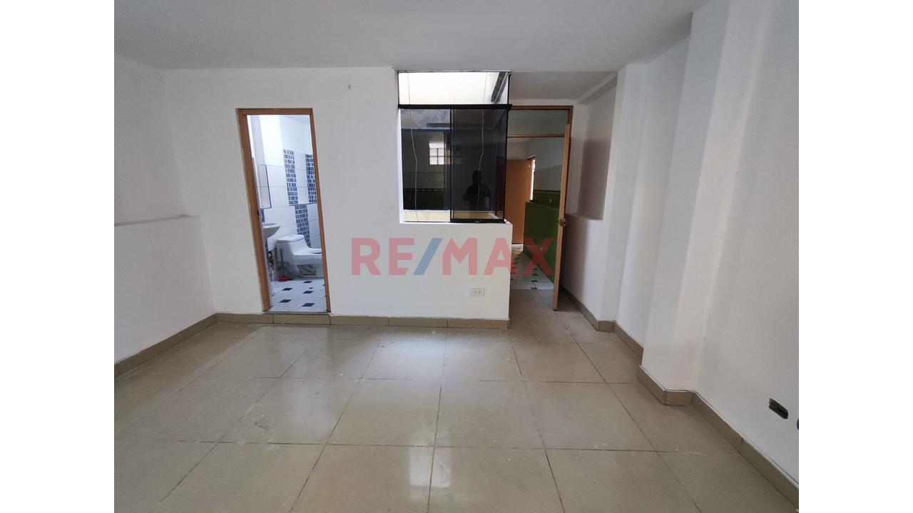 Venta De Inmueble 2Do Y 3Er Piso Más Azotea En Ate - Urbanización Los Sauces Vivienda Taller - 7