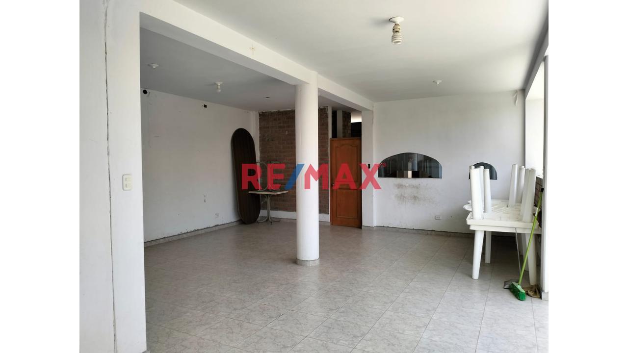 Se Alquila Local Comercial En Av Principal San Juan Bautista - 5