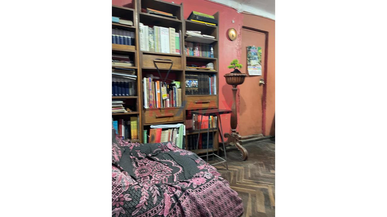 Venta De Casa En Zona Comercial San Juan De Miraflores (Esquina) — foto 8